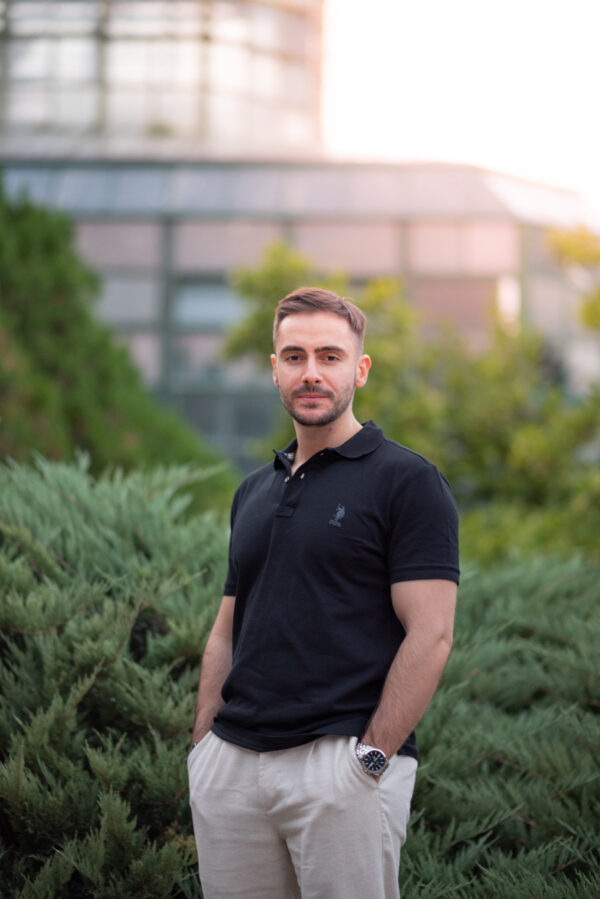 Dreamy romanticised portrait photoshoot Bucharest